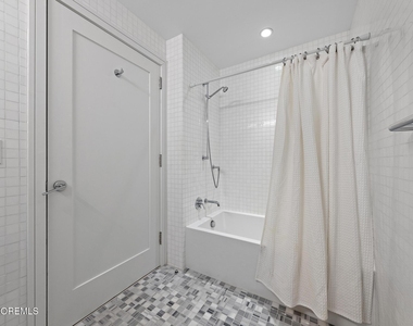 15 Morris Avenue - Photo Thumbnail 23