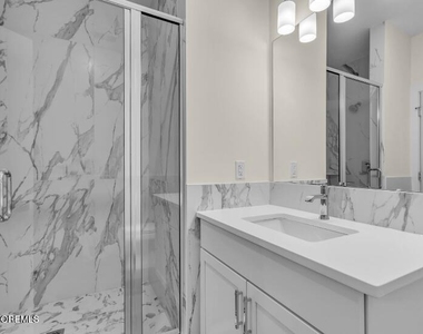 19 Carr Avenue - Photo Thumbnail 8