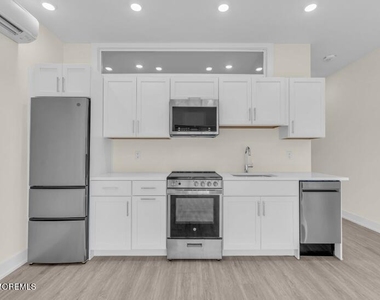 19 Carr Avenue - Photo Thumbnail 3