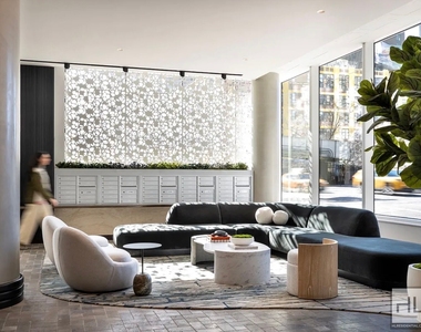 10th Avenue - Photo Thumbnail 4