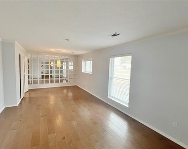 411 High Brook Drive - Photo Thumbnail 4