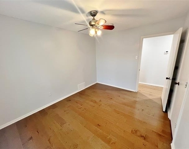 411 High Brook Drive - Photo Thumbnail 25
