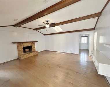 411 High Brook Drive - Photo Thumbnail 7