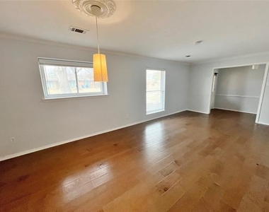 411 High Brook Drive - Photo Thumbnail 5