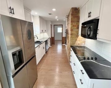411 High Brook Drive - Photo Thumbnail 12