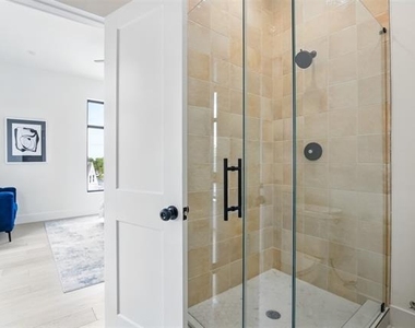 430 E 8th - Photo Thumbnail 21