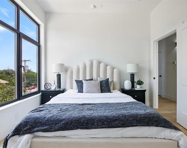 430 E 8th - Photo Thumbnail 15