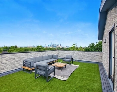 430 E 8th - Photo Thumbnail 25
