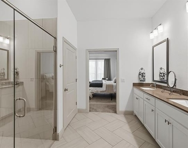1029 3rd Street - Photo Thumbnail 9