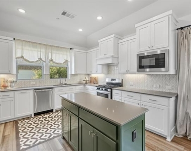 1029 3rd Street - Photo Thumbnail 26