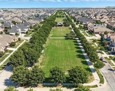 1029 3rd Street - Photo Thumbnail 18
