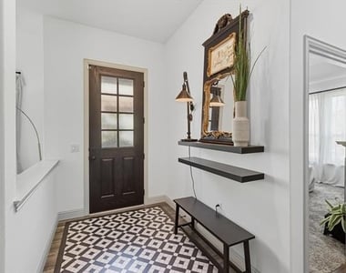1029 3rd Street - Photo Thumbnail 4