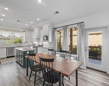 1029 3rd Street - Photo Thumbnail 25