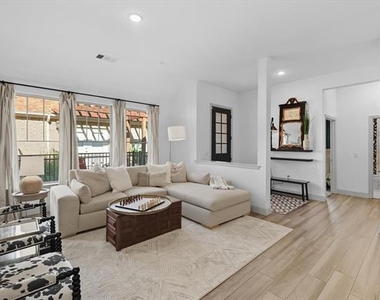 1029 3rd Street - Photo Thumbnail 22