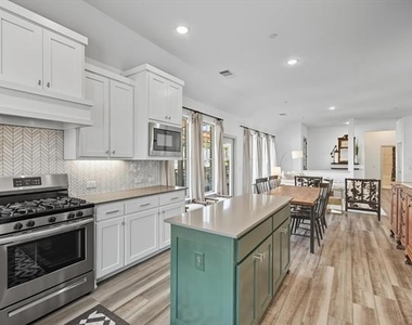 1029 3rd Street - Photo Thumbnail 28