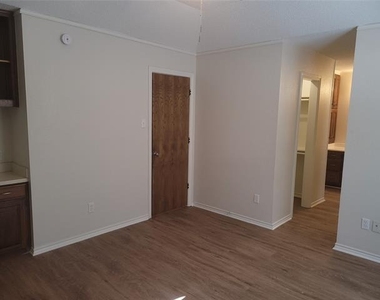 331 Dogwood - Photo Thumbnail 7