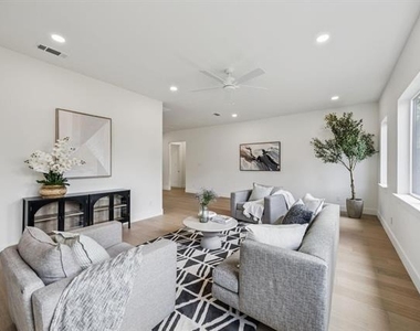 6244 Richmond Avenue - Photo Thumbnail 21