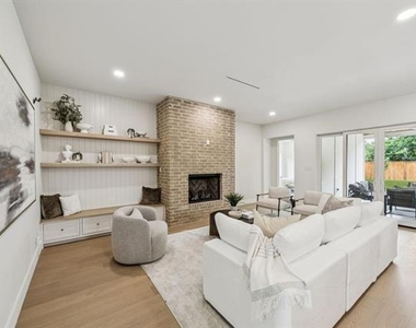 6244 Richmond Avenue - Photo Thumbnail 2