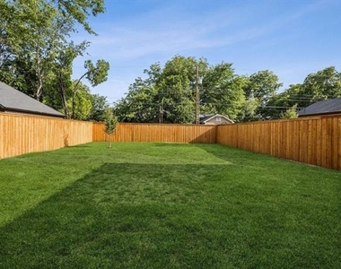 6244 Richmond Avenue - Photo Thumbnail 11