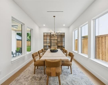 6244 Richmond Avenue - Photo Thumbnail 8