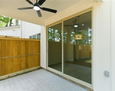 200 Dover Drive - Photo Thumbnail 31