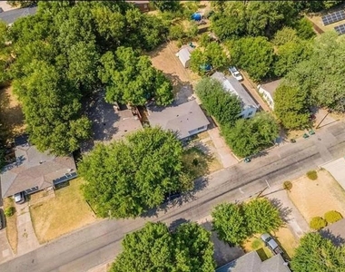 1529 E King Street - Photo Thumbnail 1