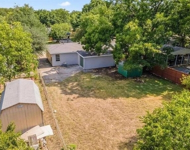 1529 E King Street - Photo Thumbnail 11