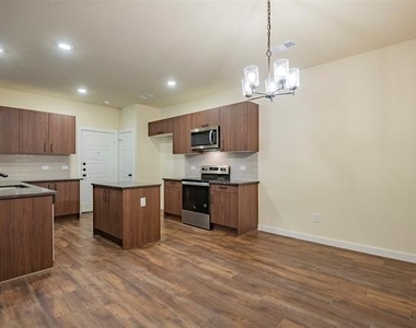 656 Wheatfield Drive - Photo Thumbnail 9