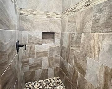 214 Lasso Court - Photo Thumbnail 9