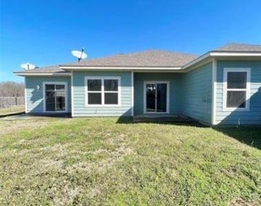 214 Lasso Court - Photo Thumbnail 14