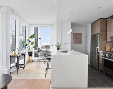 W 38th Street - Photo Thumbnail 1