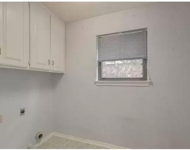 2719 Sunrise Drive - Photo Thumbnail 6
