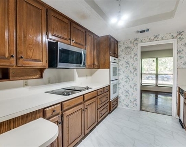 2719 Sunrise Drive - Photo Thumbnail 8