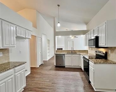 1028 Whitewater Trail - Photo Thumbnail 10