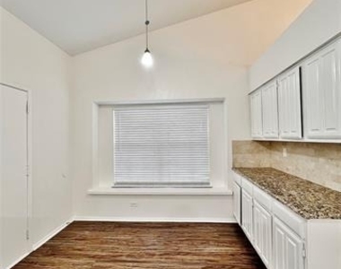 1028 Whitewater Trail - Photo Thumbnail 8