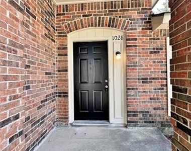 1028 Whitewater Trail - Photo Thumbnail 1