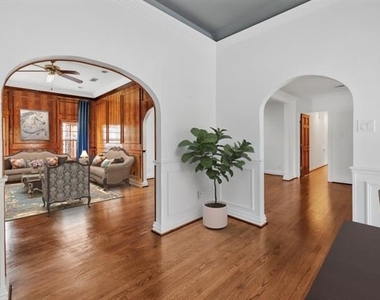 5604 Martel Avenue - Photo Thumbnail 6