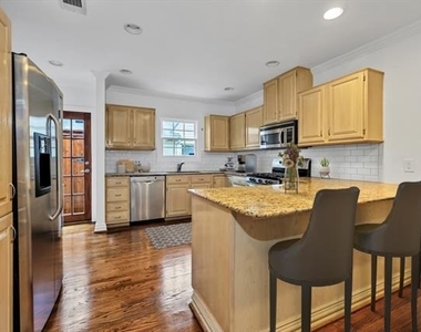 5604 Martel Avenue - Photo Thumbnail 4