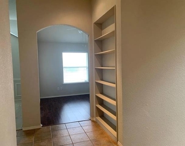 7908 Thorneywood Road - Photo Thumbnail 4