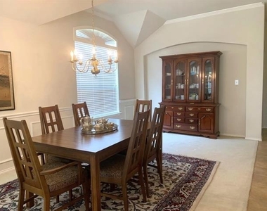 7908 Thorneywood Road - Photo Thumbnail 3