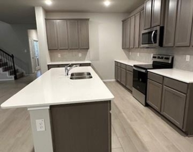 6024 Pitcher Way - Photo Thumbnail 3