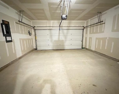 6024 Pitcher Way - Photo Thumbnail 35