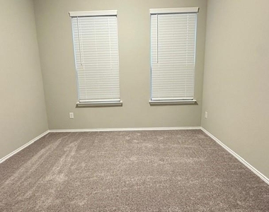 6024 Pitcher Way - Photo Thumbnail 24