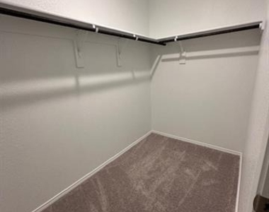 6024 Pitcher Way - Photo Thumbnail 17