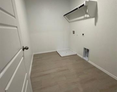 6024 Pitcher Way - Photo Thumbnail 26