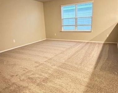 6024 Pitcher Way - Photo Thumbnail 14