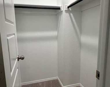 6024 Pitcher Way - Photo Thumbnail 21