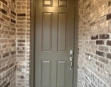 6024 Pitcher Way - Photo Thumbnail 1