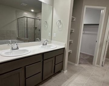 6024 Pitcher Way - Photo Thumbnail 15