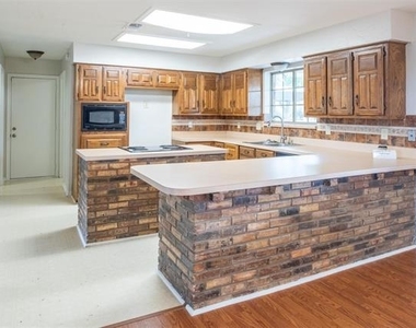 1850 Rock Ridge Road - Photo Thumbnail 15
